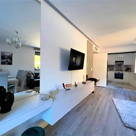 Welcoming Forest Apartment *